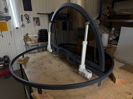 Electric Lift System for Hatch with Long-Side Hinges