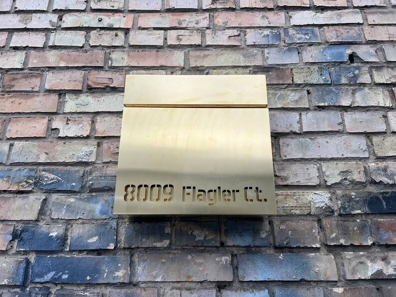 PURE BRASS Personalized Mailbox